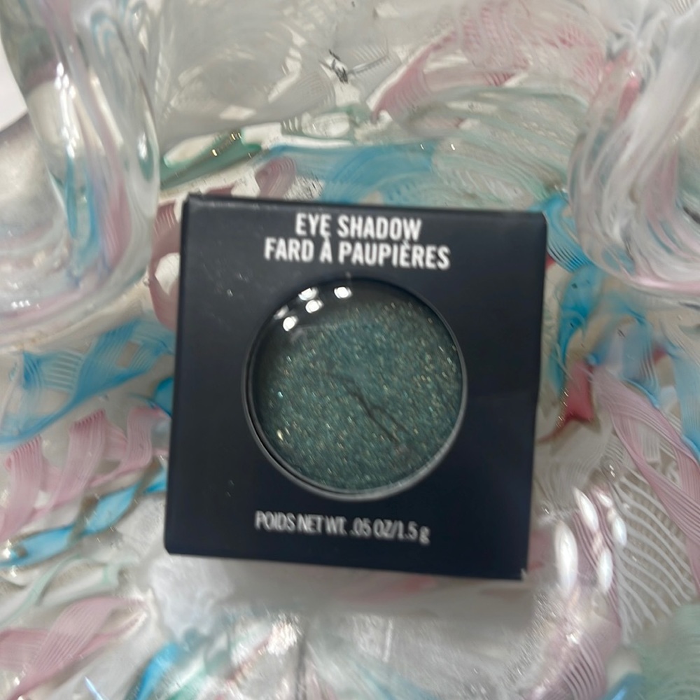 COPY - MAC eye shadow